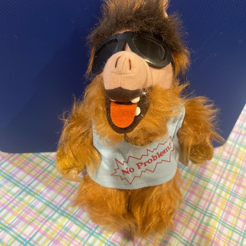 Alf no problem t-shirt plushy with Sunglasses and Blue Shirt